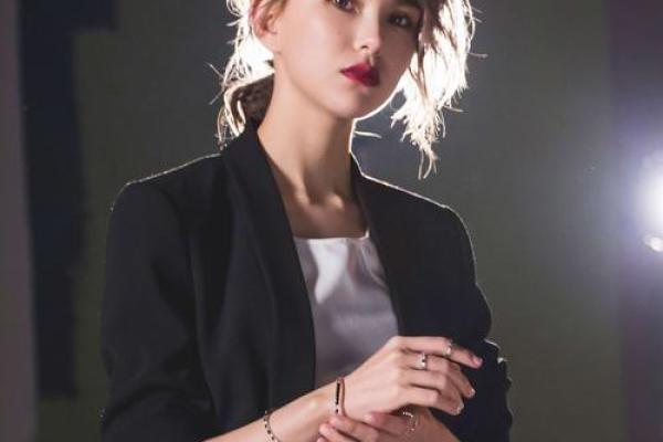 颠覆你的八字观念，蔡依林的命运是否真的注定