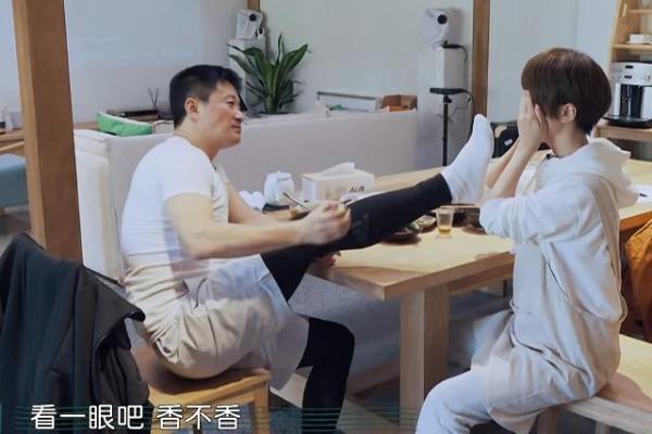 如何改变命运?从吴京谢楠的八字看他们的命运轨迹 如何改变命运?从吴京谢楠的八字看他们的命运轨迹