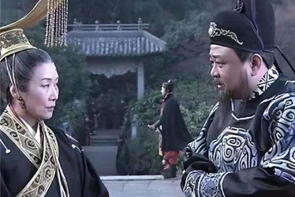 马克龙命运密码解析:八字如何引导他走向权力巅峰 马克龙命运密码解析:八字如何引导他走向权力巅峰