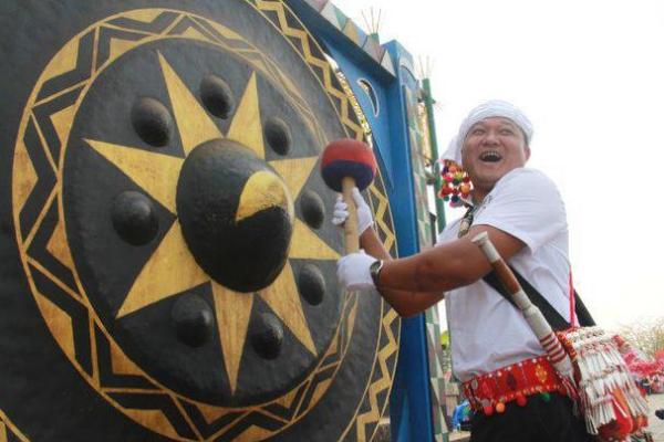 景颇族传统节日中的养生智慧：与自然和谐共生