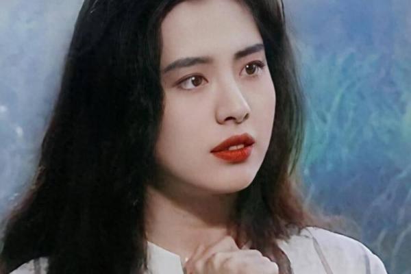 王祖贤的命运密码：她的八字中暗藏的玄机，你绝对想不到