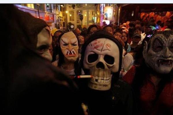 美国节日如何影响当地的社会习俗与文化