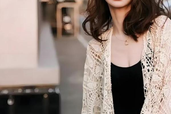 命运密码揭秘：戚薇八字中的暗藏玄机