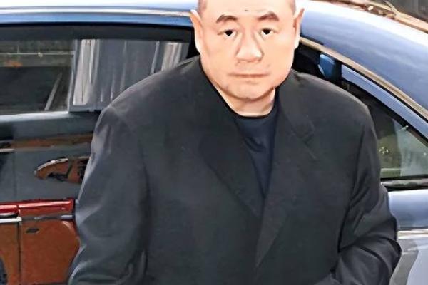 揭开刘銮雄命理的暗藏玄机：你无法忽视的命运真相