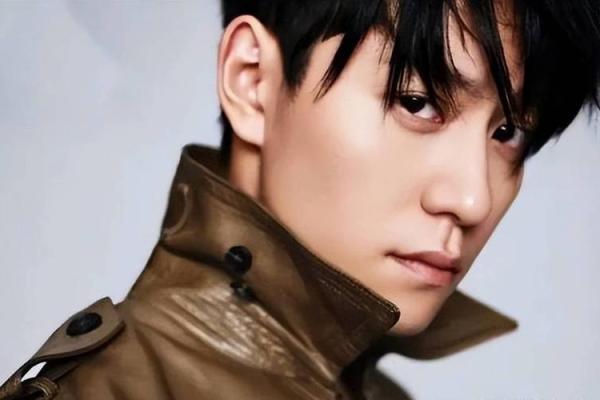 揭开秦俊杰杨紫命运的秘密，如何通过八字改变人生轨迹？