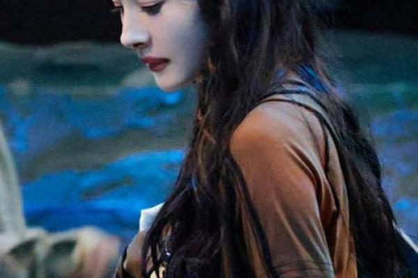 杨幂命运的颠覆之道：如何从八字中看到不为人知的一面