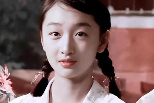 周冬雨的命理误区揭开真相反而助她腾飞