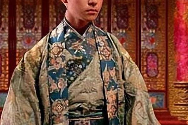 他们的八字揭示命运暗藏玄机,秦俊杰杨紫如何打破宿命? 他们的八字揭示命运暗藏玄机,秦俊杰杨紫如何打破宿命?