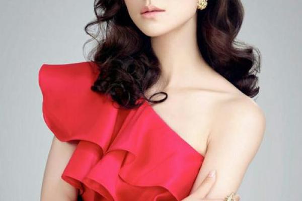 韩雪的命理暗藏玄机,八字中隐藏的改变命运的关键 韩雪的命理暗藏玄机,八字中隐藏的改变命运的关键