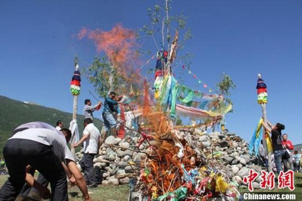 蒙古族节日背后的天文奥秘与季节变迁 蒙古族节日背后的天文奥秘与季节变迁